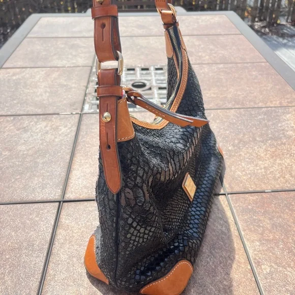 Dooney & Bourke GENUINE LEATHER Black and Tan Erica Snakeskin Women's Bag Set - Picture 12 of 16
